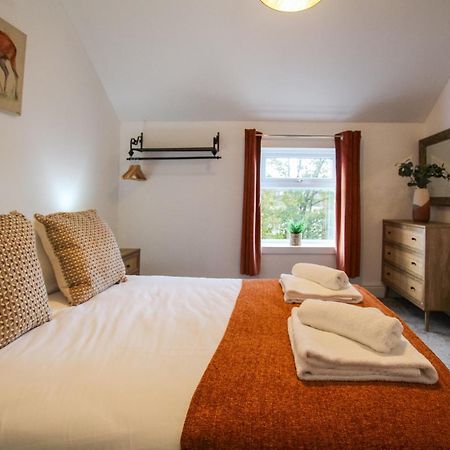 Fairways View - Spacious Apartment - Sleeps 6 - Lovely Views - By Rework Accommodation Хойлейк Екстер'єр фото