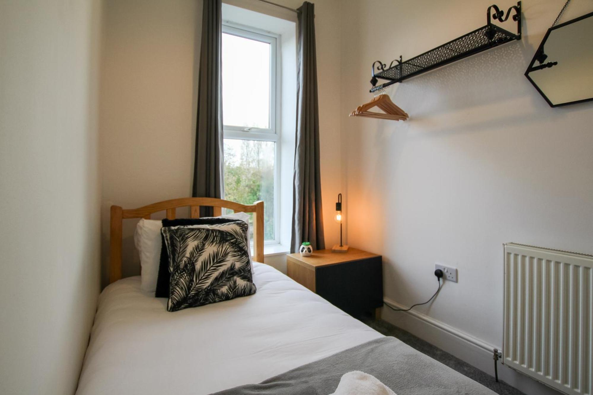 Fairways View - Spacious Apartment - Sleeps 6 - Lovely Views - By Rework Accommodation Хойлейк Екстер'єр фото