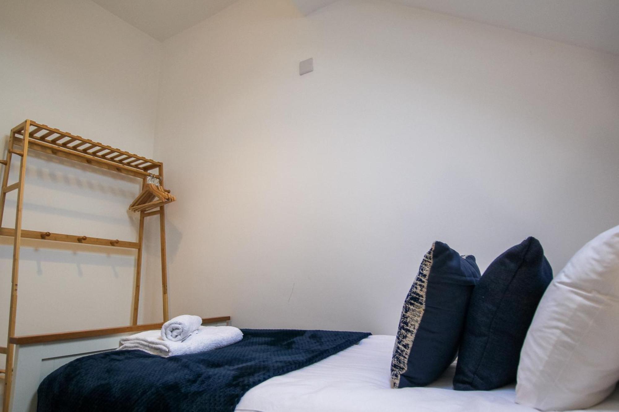 Fairways View - Spacious Apartment - Sleeps 6 - Lovely Views - By Rework Accommodation Хойлейк Екстер'єр фото