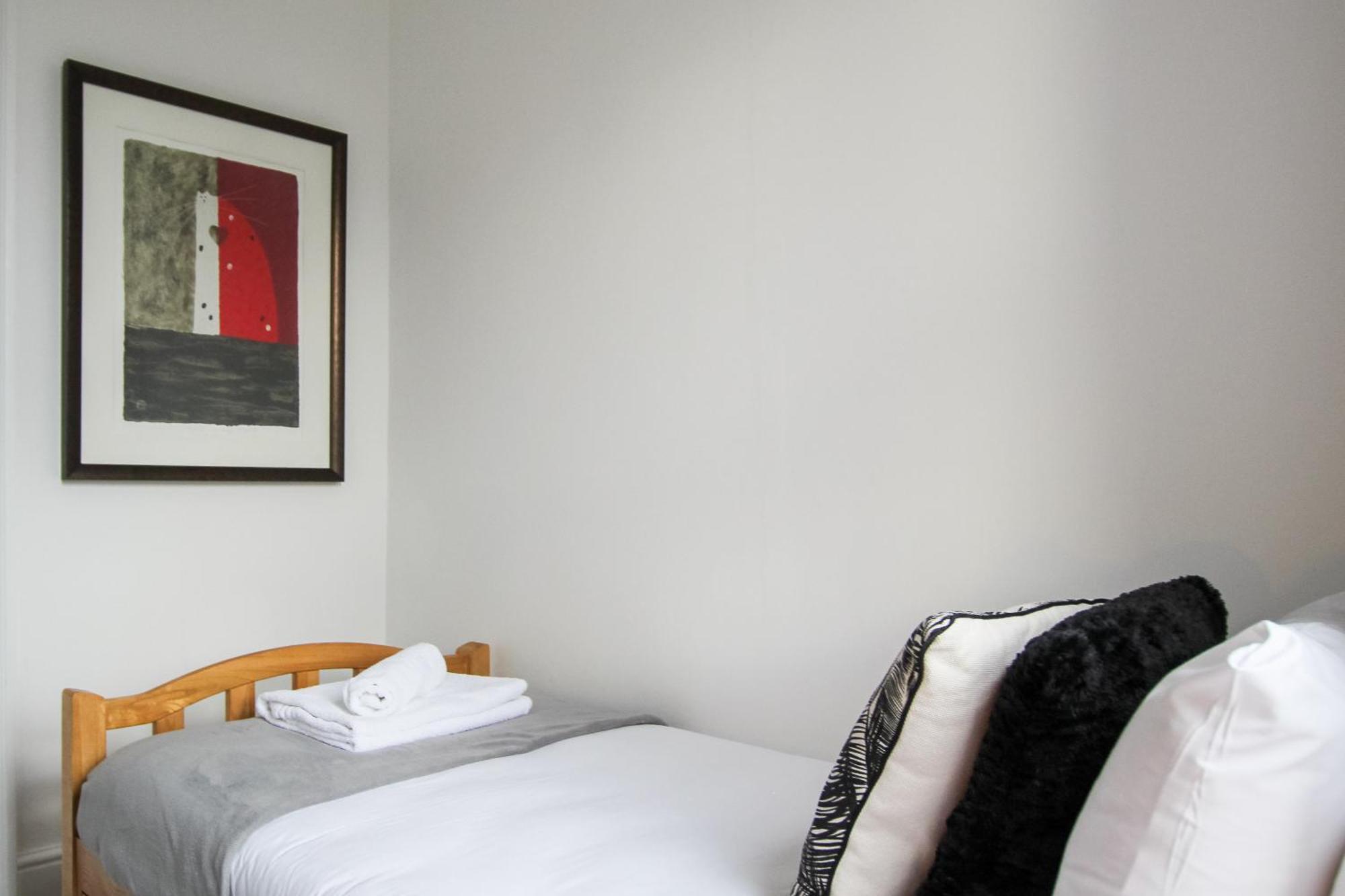 Fairways View - Spacious Apartment - Sleeps 6 - Lovely Views - By Rework Accommodation Хойлейк Екстер'єр фото